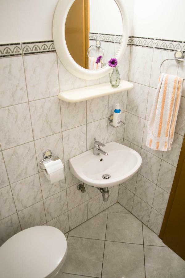 Apartman Luka シベニク エクステリア 写真